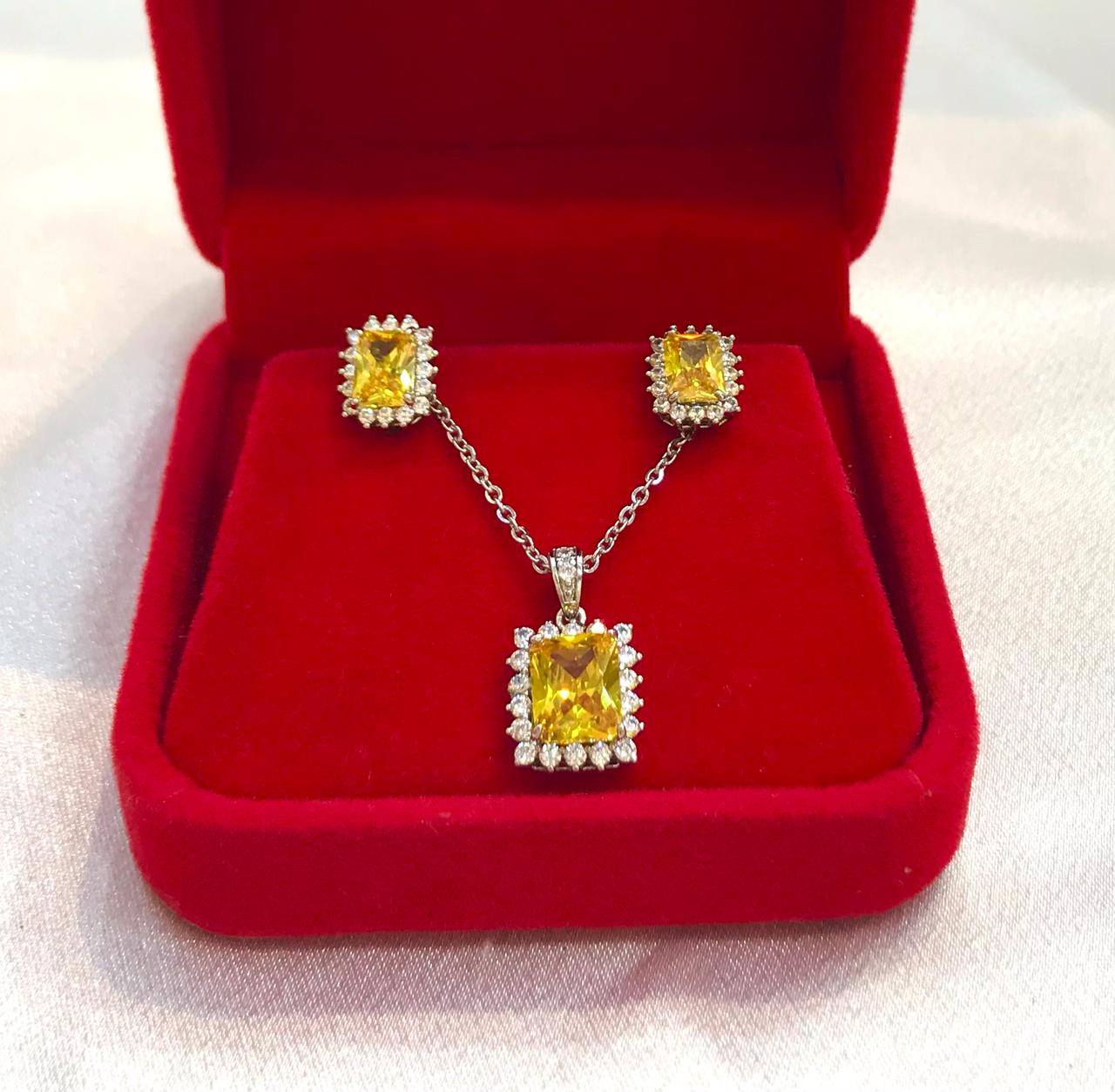 (Y5) Yellow diamond stone necklace and earings