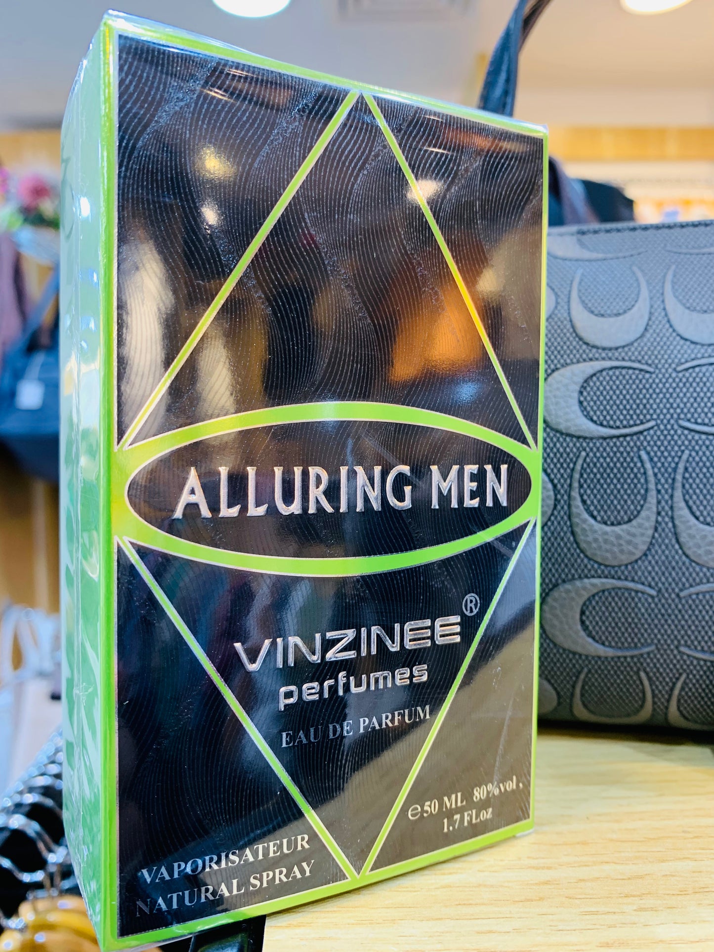 (1) Vinzinee ALLURING MEN