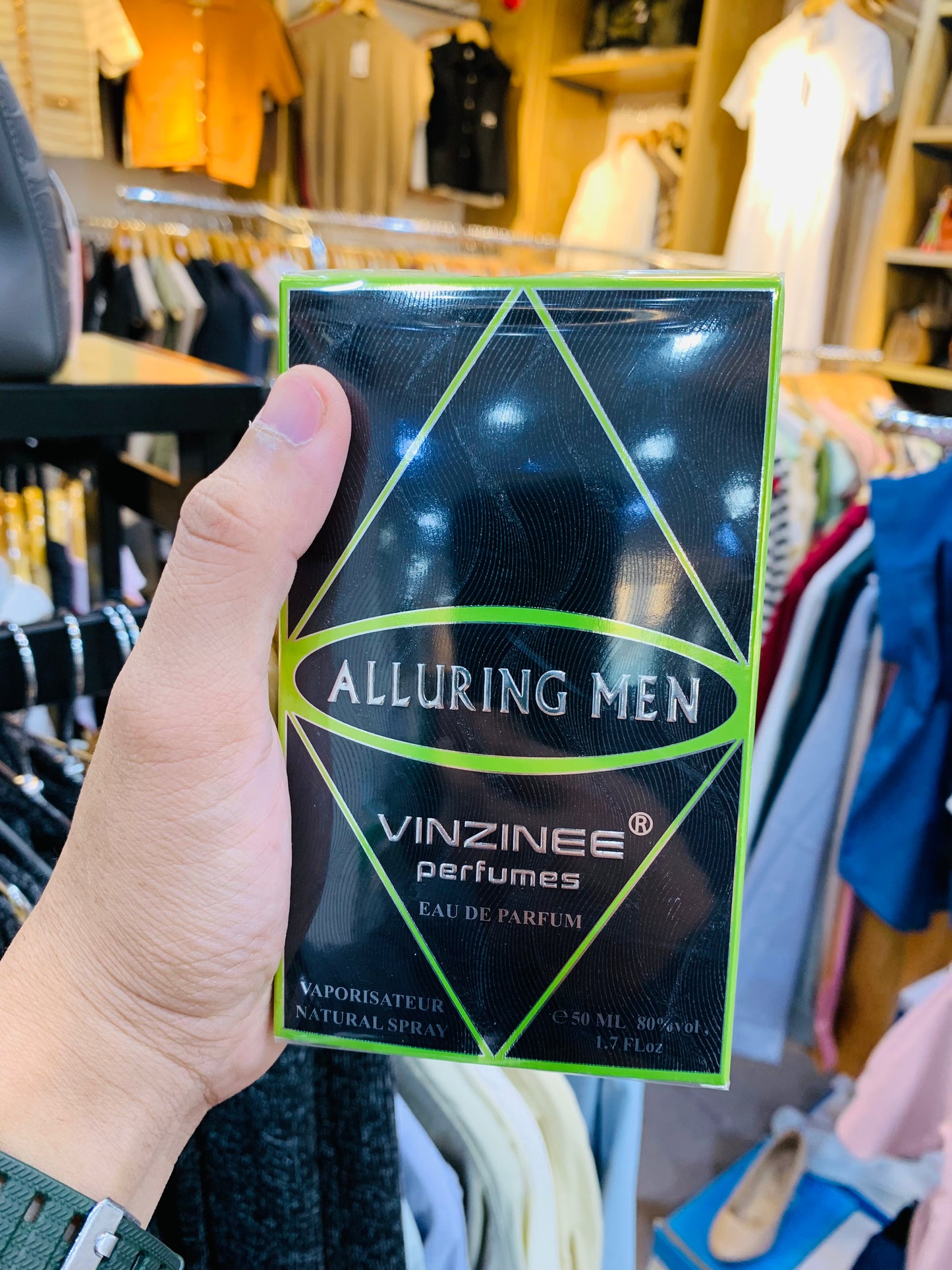 (1) Vinzinee ALLURING MEN