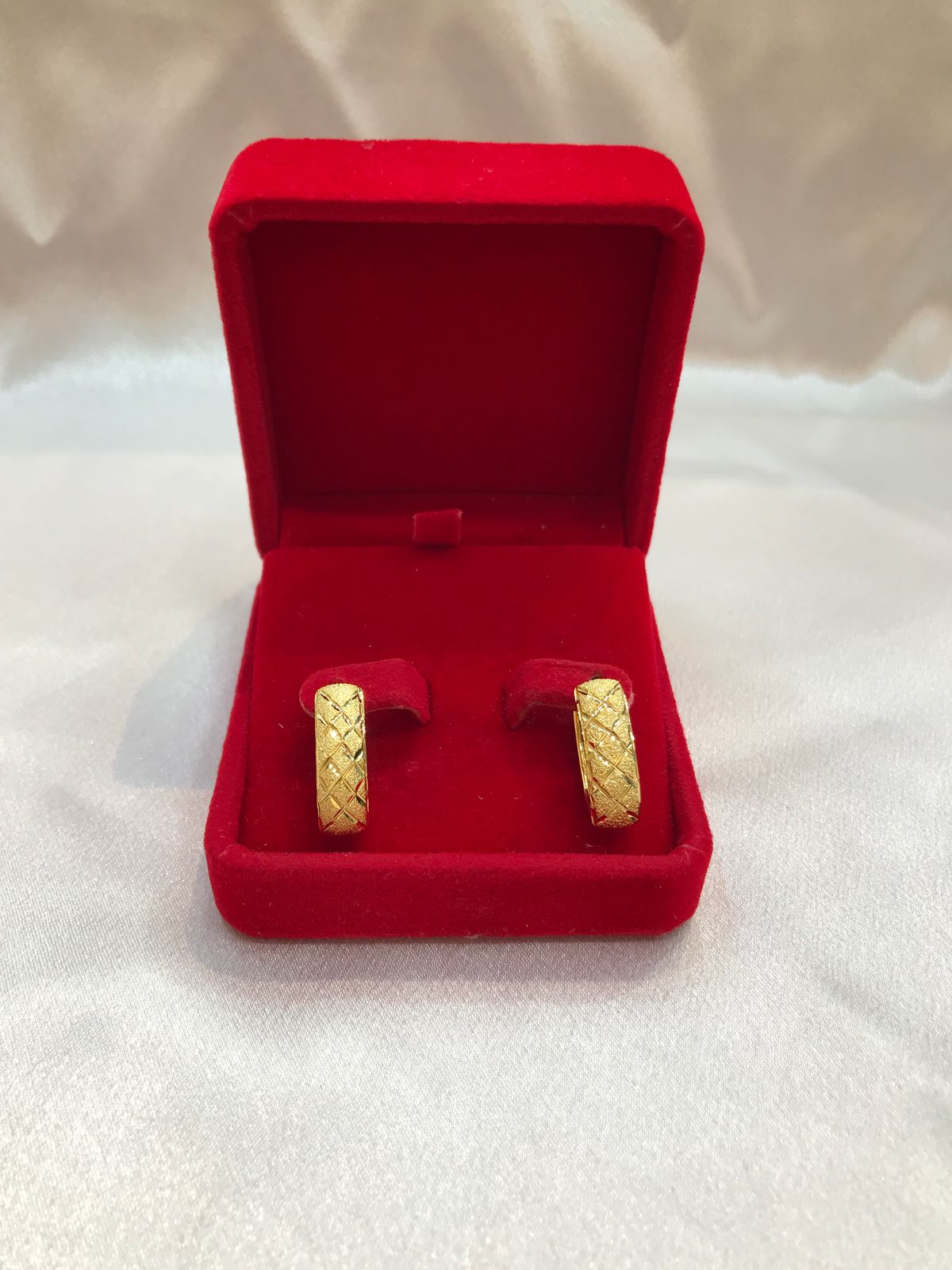 (Y3) Earing 10K Gold non-tarnish